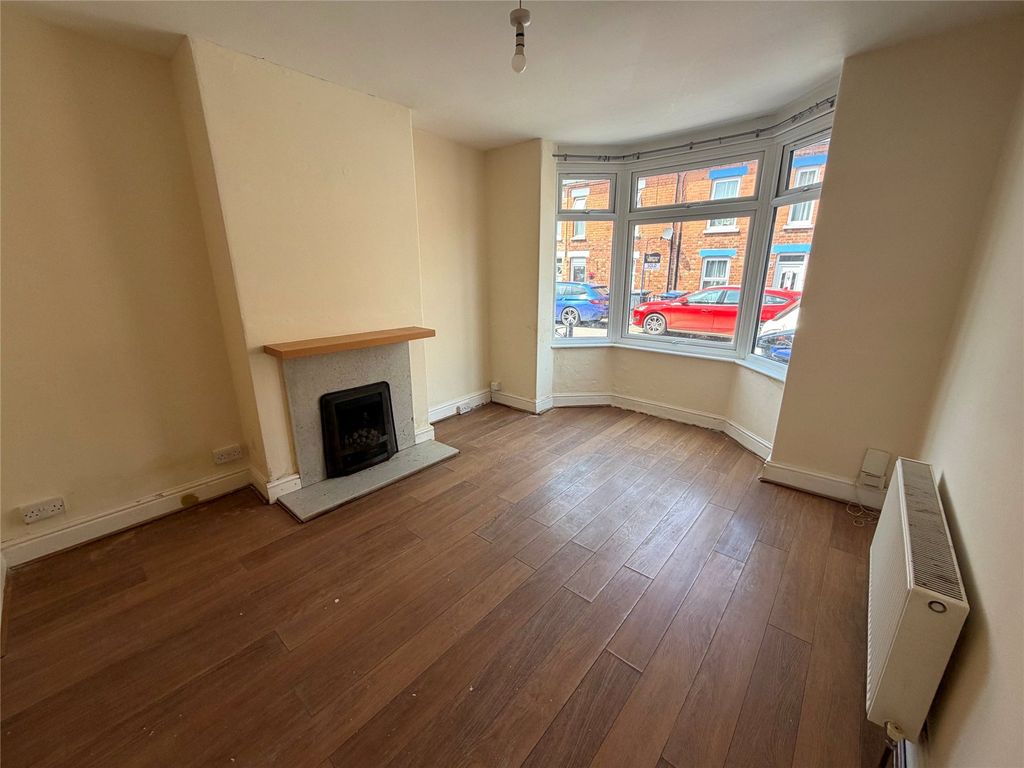Property photo 2 of 15 Picture No. 33