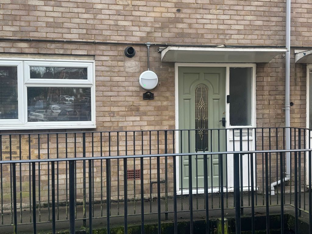 Property photo 1 of 12 Photo 13