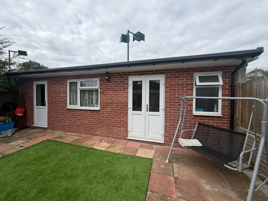 Property photo 1 of 5 Picture No. 04