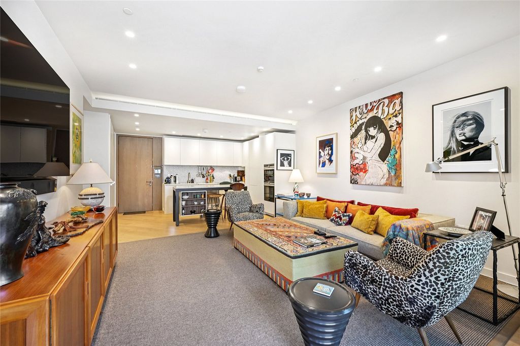 Property photo 3 of 18 Reception Room