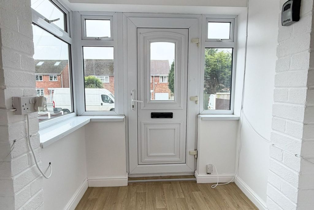 Property photo 3 of 25