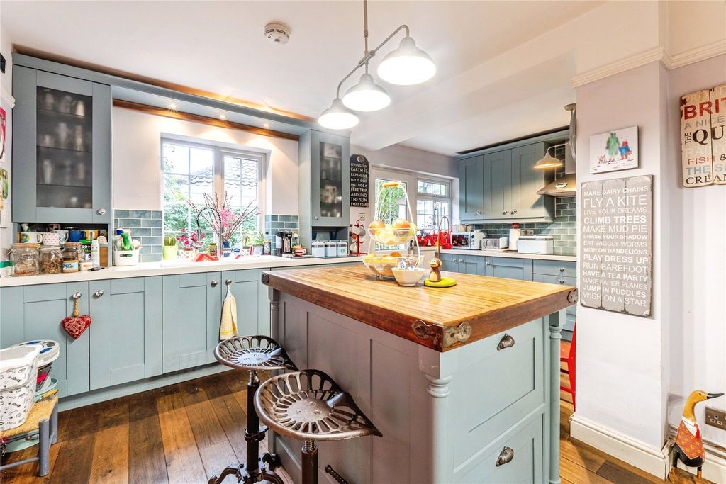 Property photo 3 of 23 Picture No. 19