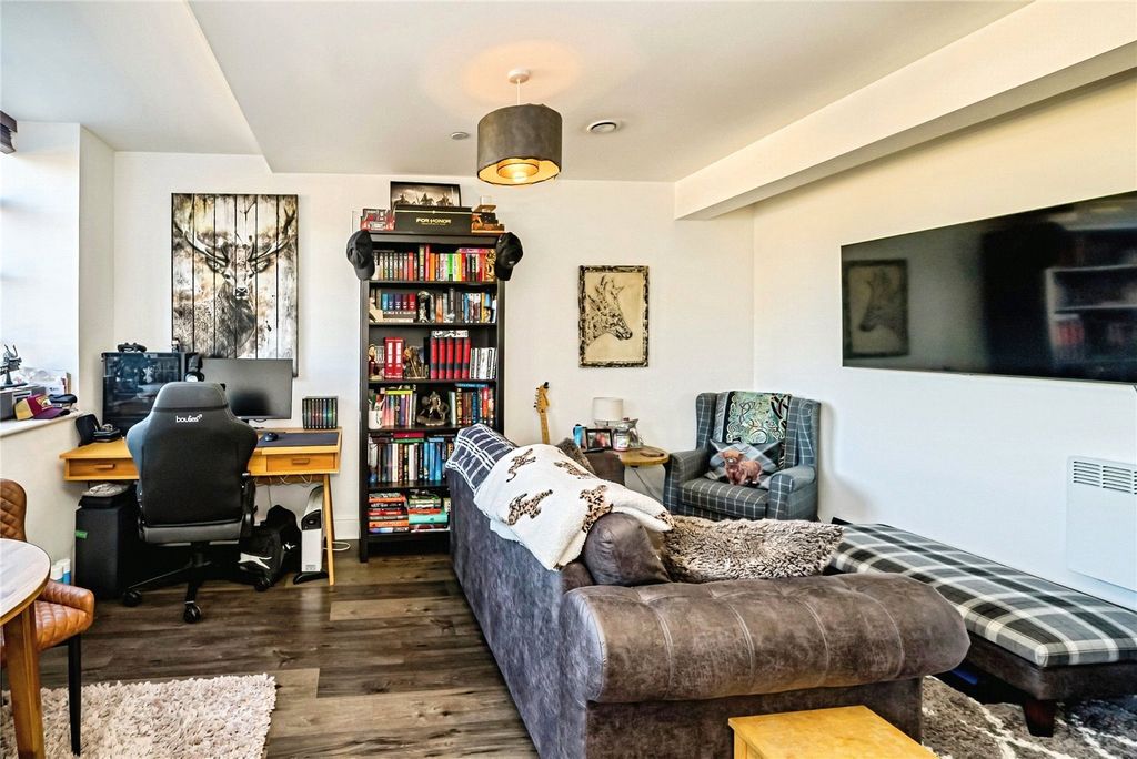 Property photo 3 of 13 Picture No. 29
