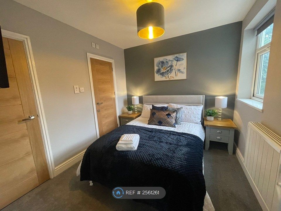 Property photo 2 of 24