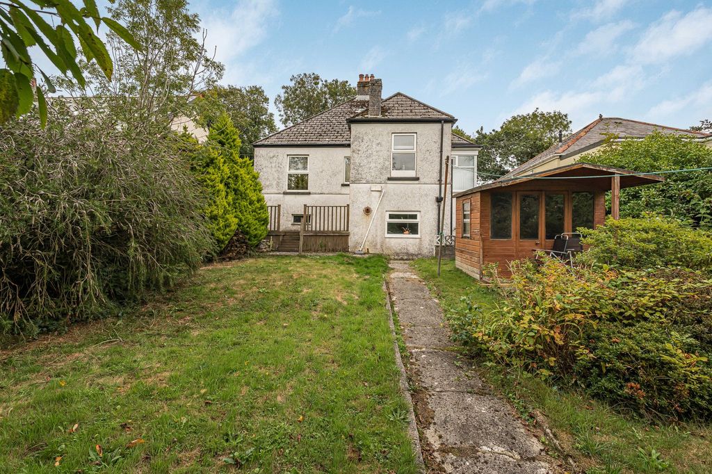 Property photo 3 of 20