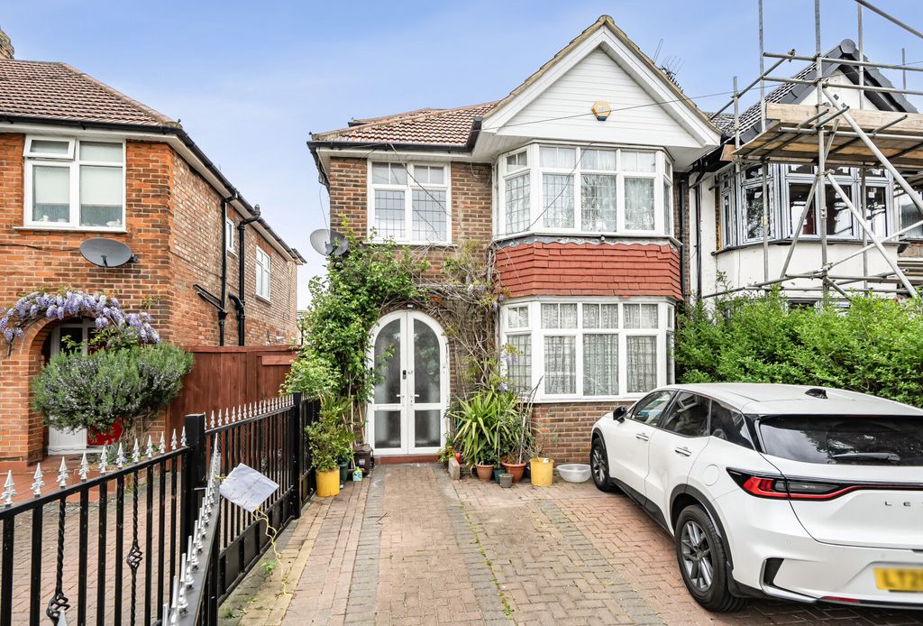 Property photo 1 of 13 1438784-23-69Dfb5...