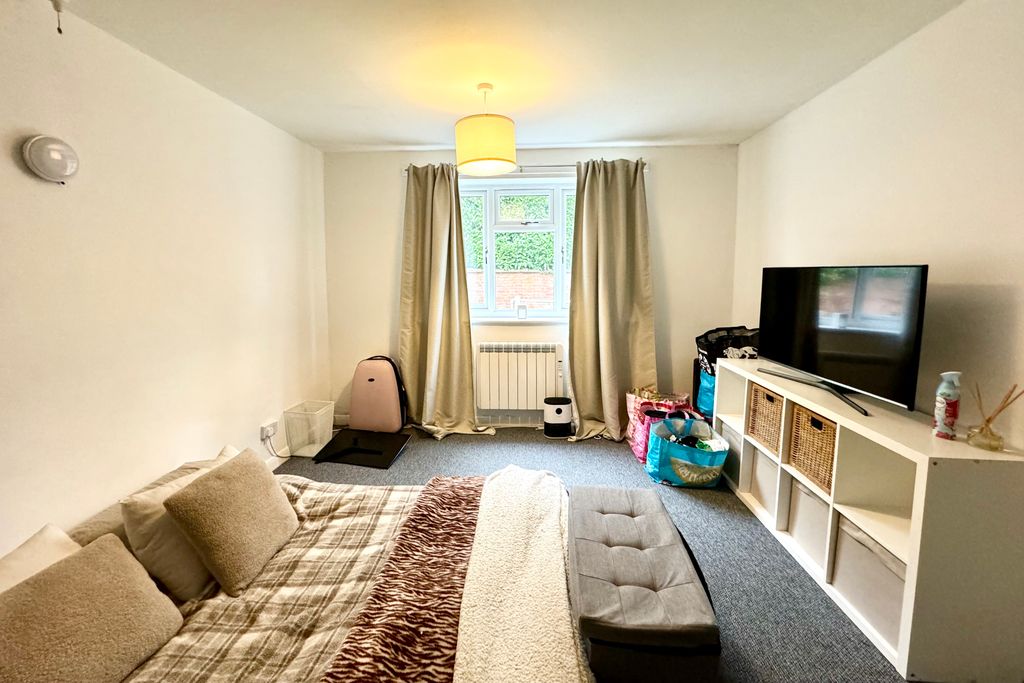 Property photo 2 of 4