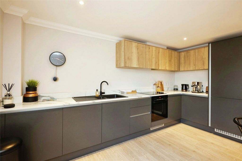 Property photo 3 of 19 Photography