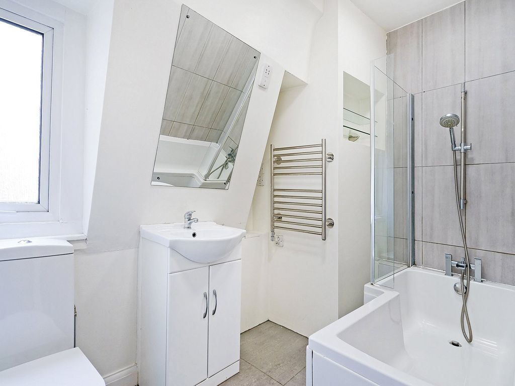 Property photo 2 of 14 Brewer St