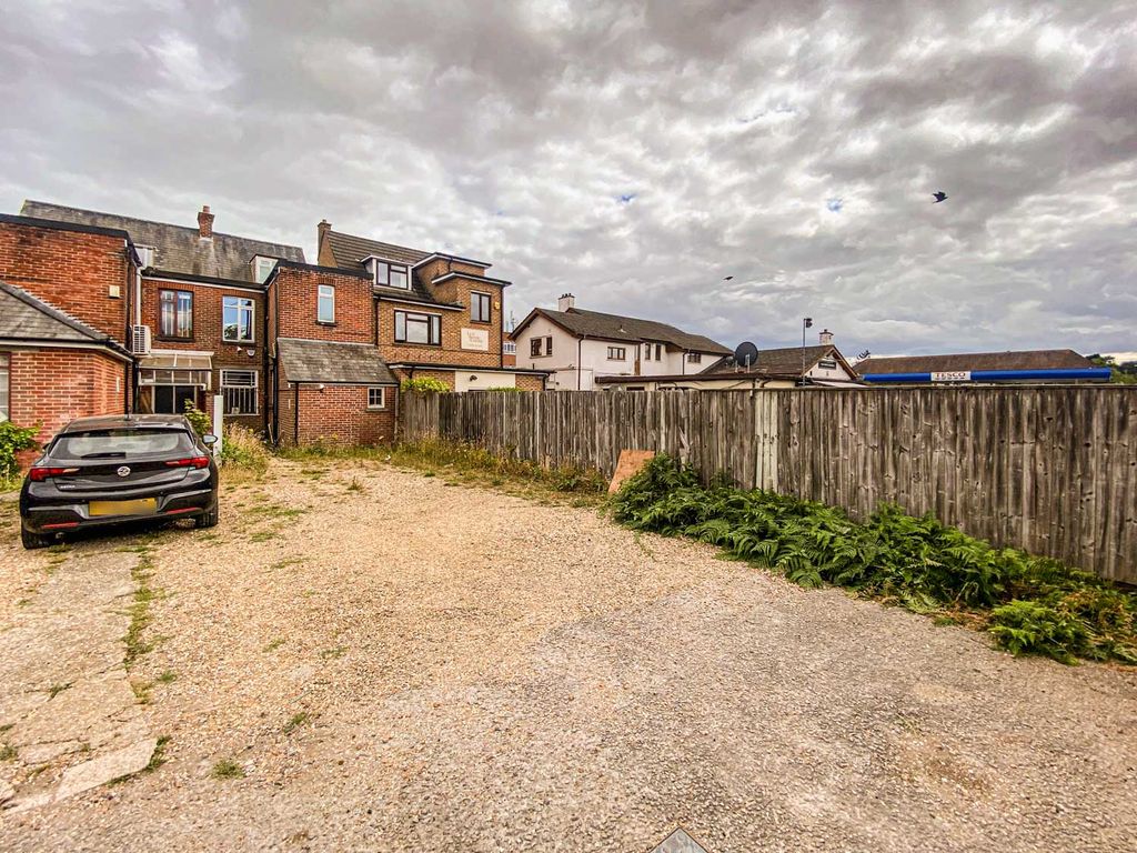 Property photo 2 of 4