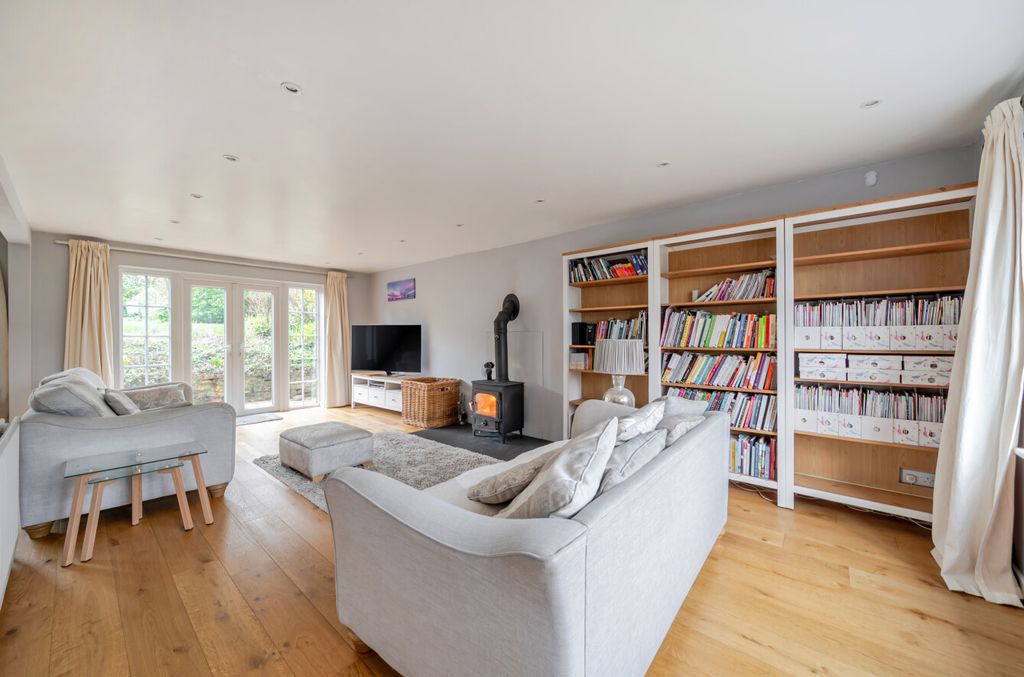 Property photo 1 of 21 1417876-20-699d8B...