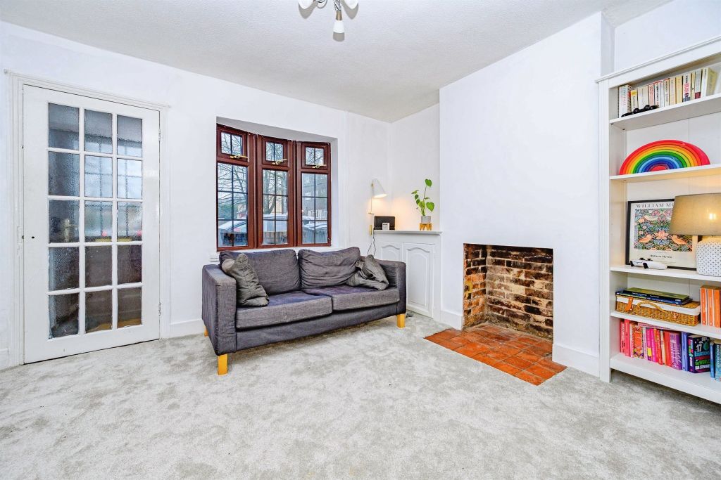 Property photo 2 of 20