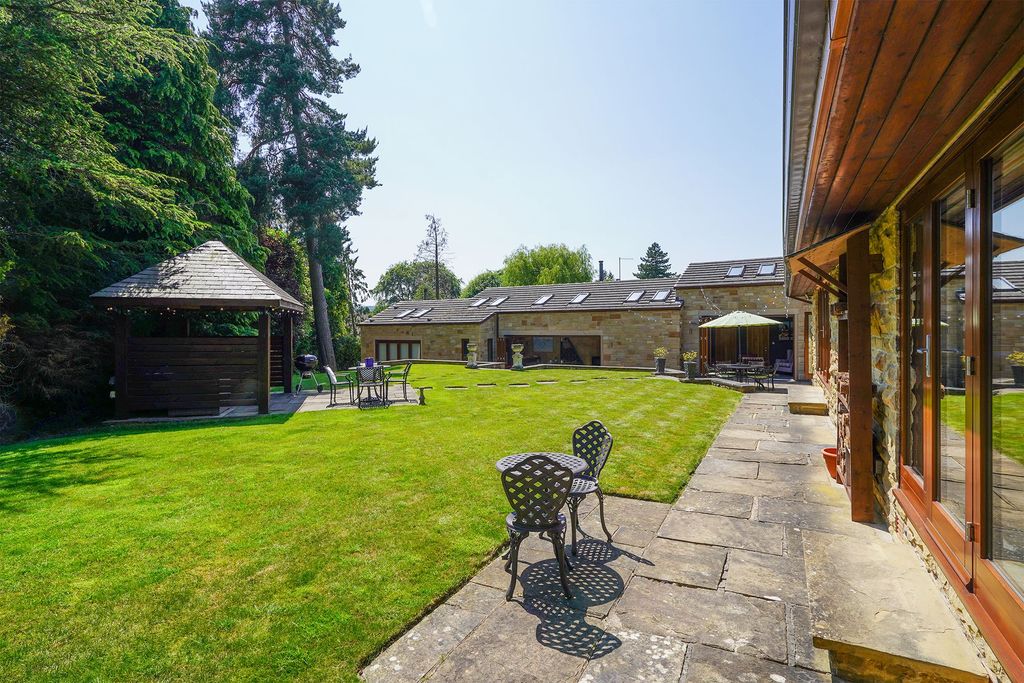 Property photo 1 of 39