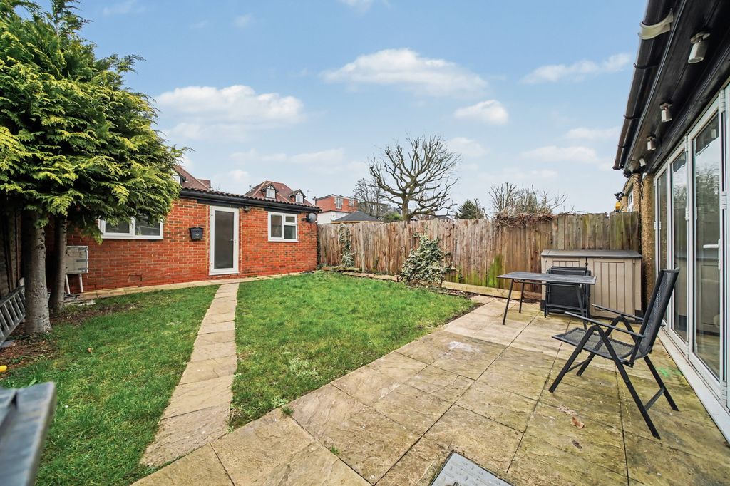 Property photo 2 of 12