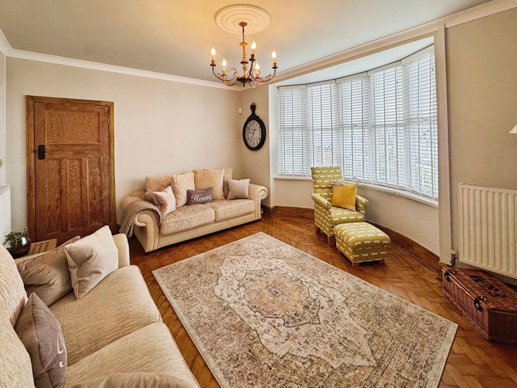 Property photo 3 of 36