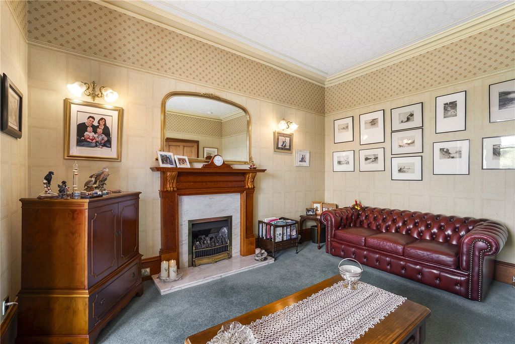 Property photo 3 of 68 Stranathro House 32