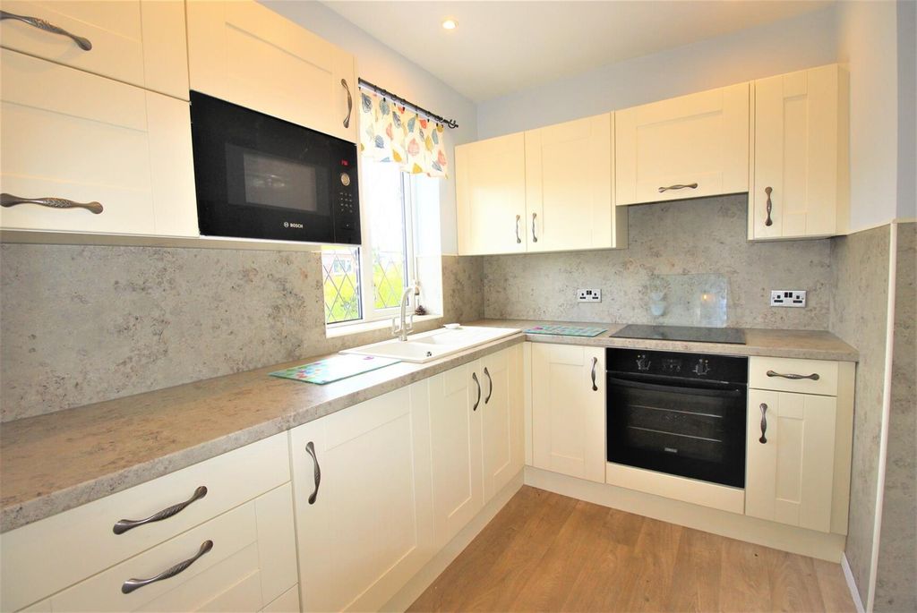 Property photo 2 of 12 2 - .Jpg