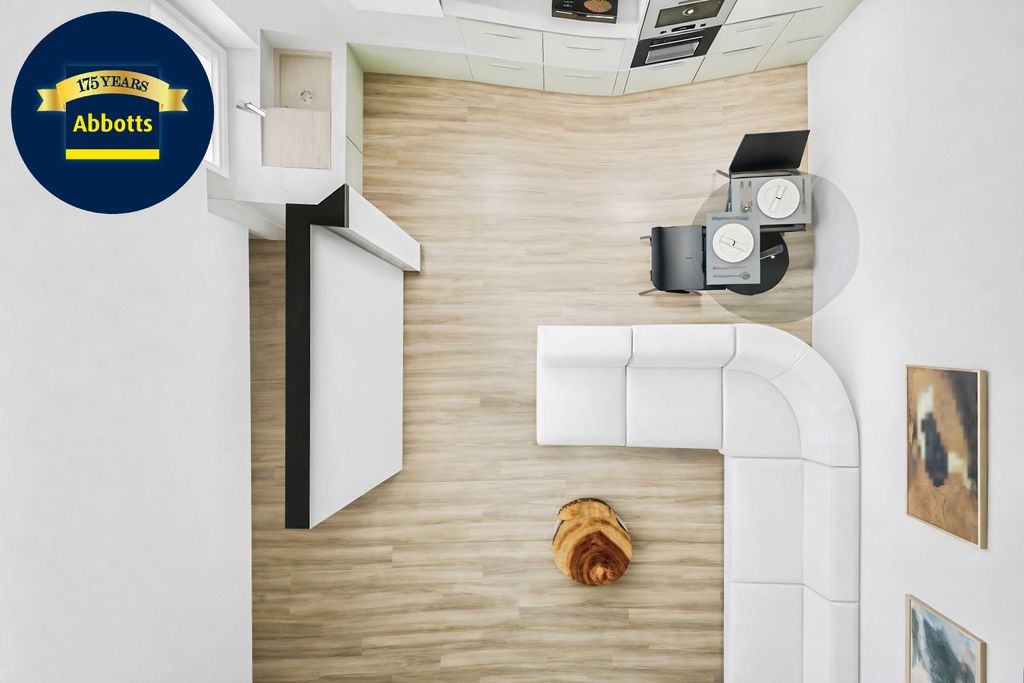 Property photo 2 of 5