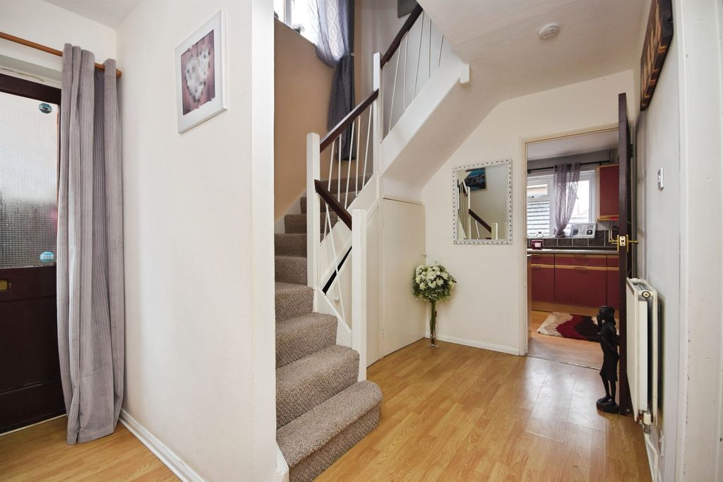 Property photo 2 of 13