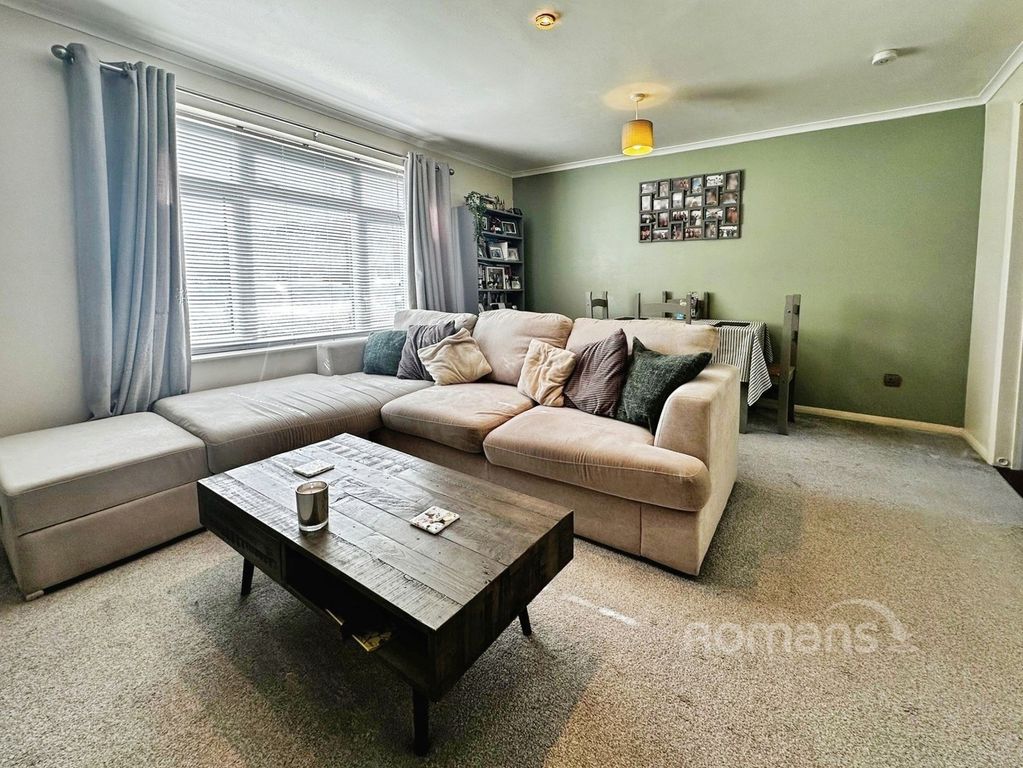 Property photo 3 of 9 Pbox-Img.Jpg