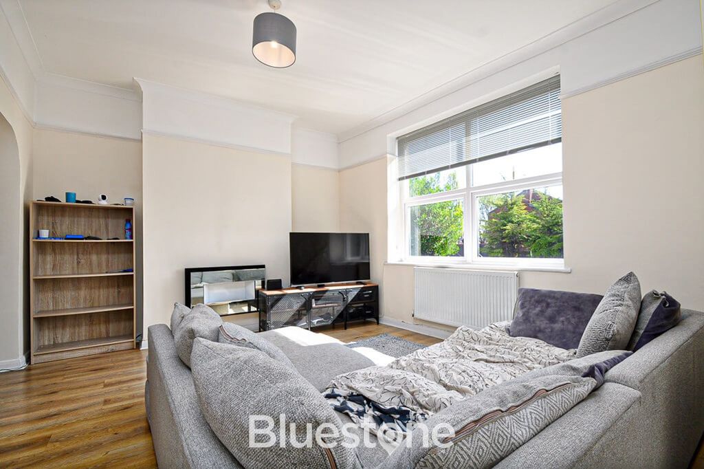 Property photo 2 of 23