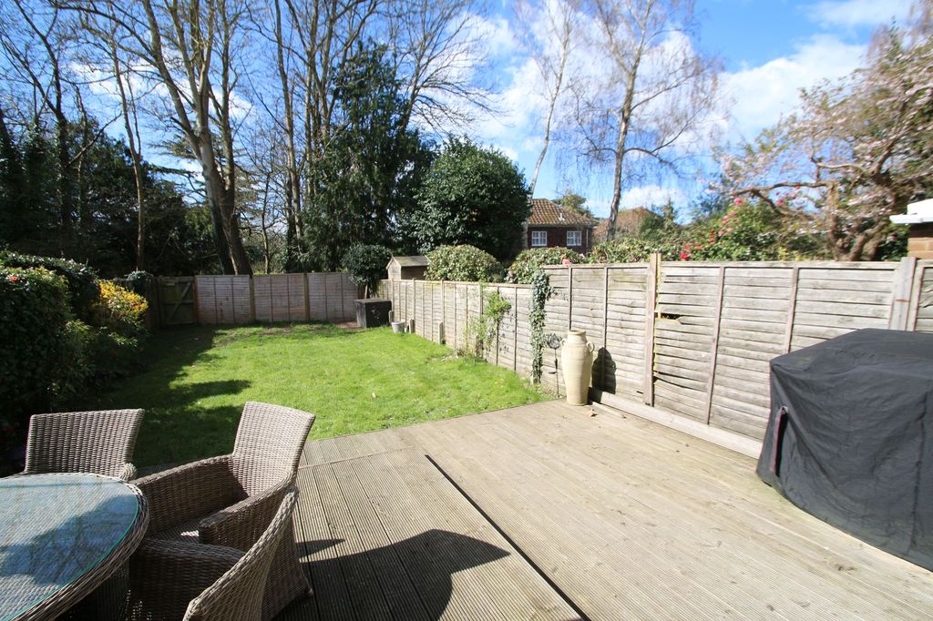 Property photo 2 of 20