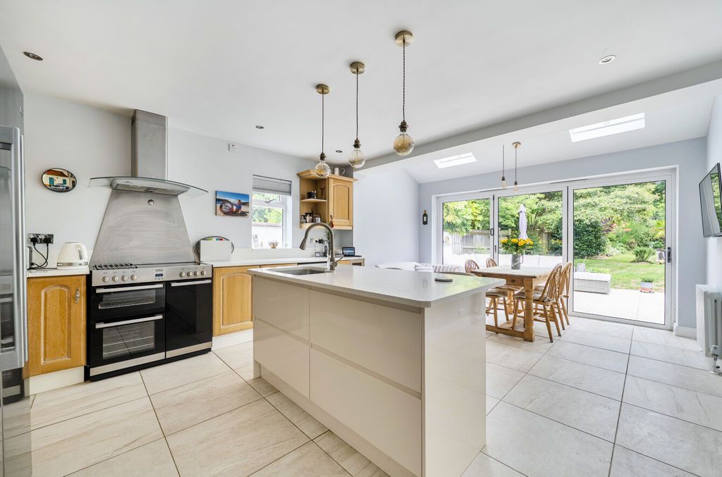 Property photo 3 of 20 Kitchen Diner Angle 1