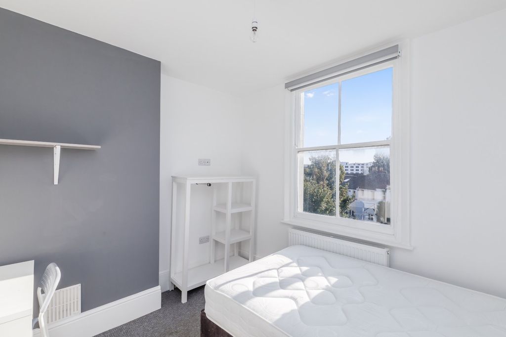 Property photo 1 of 10 Picture No. 16