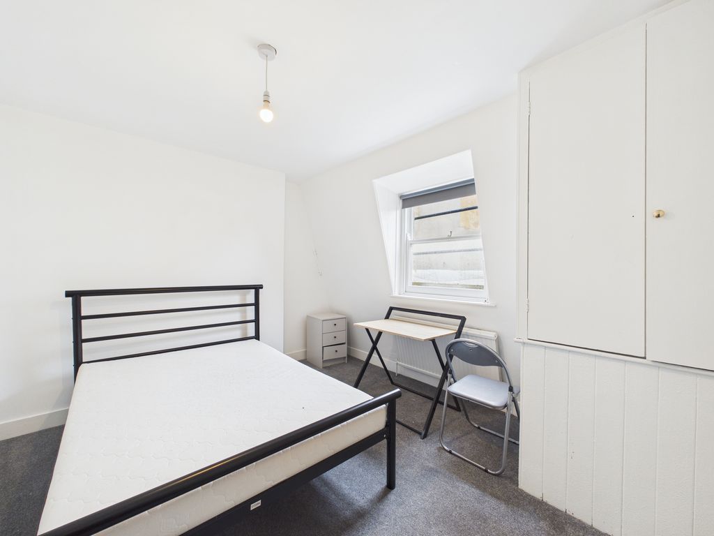 Property photo 2 of 6 Cam04693G0-Pr0107-Still001