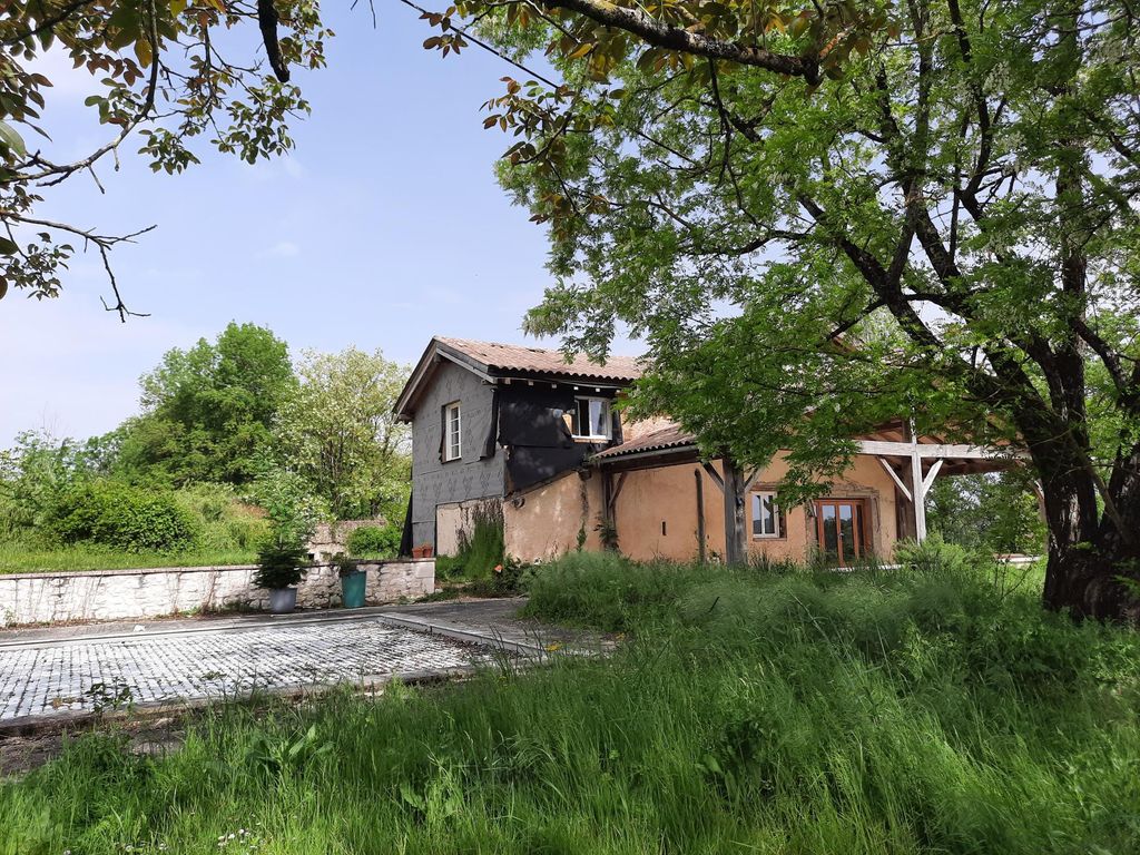 Property photo 1 of 22