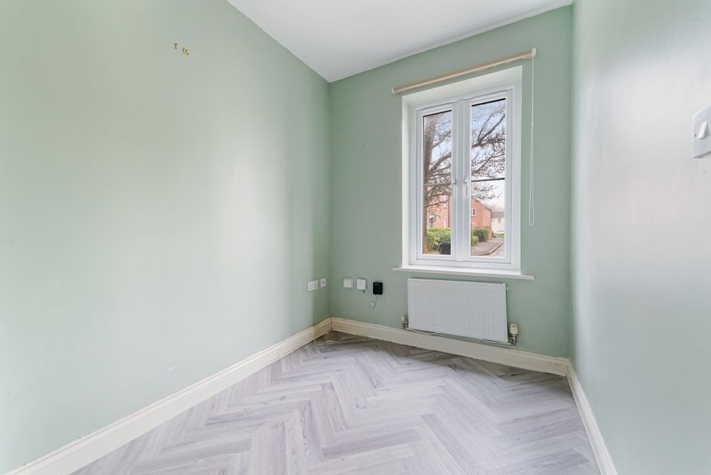 Additional image 12 of 4 bed town house to rentWeston Village BS24