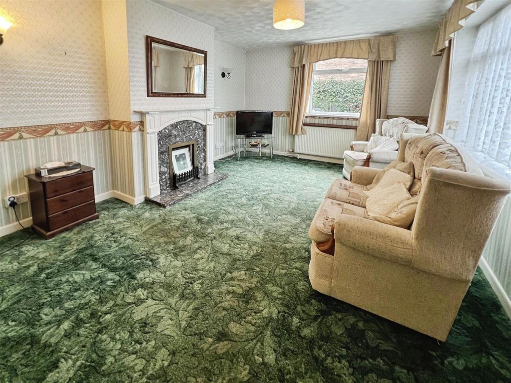 Property photo 3 of 13 Living Room