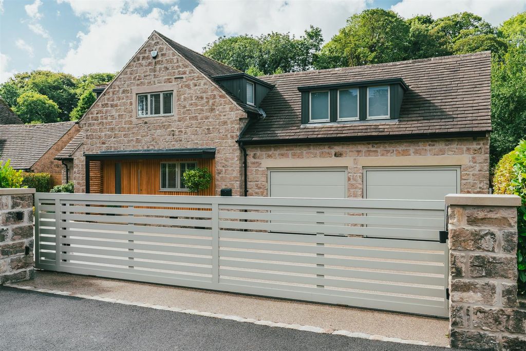 Property photo 3 of 45 Exterior And Gardens