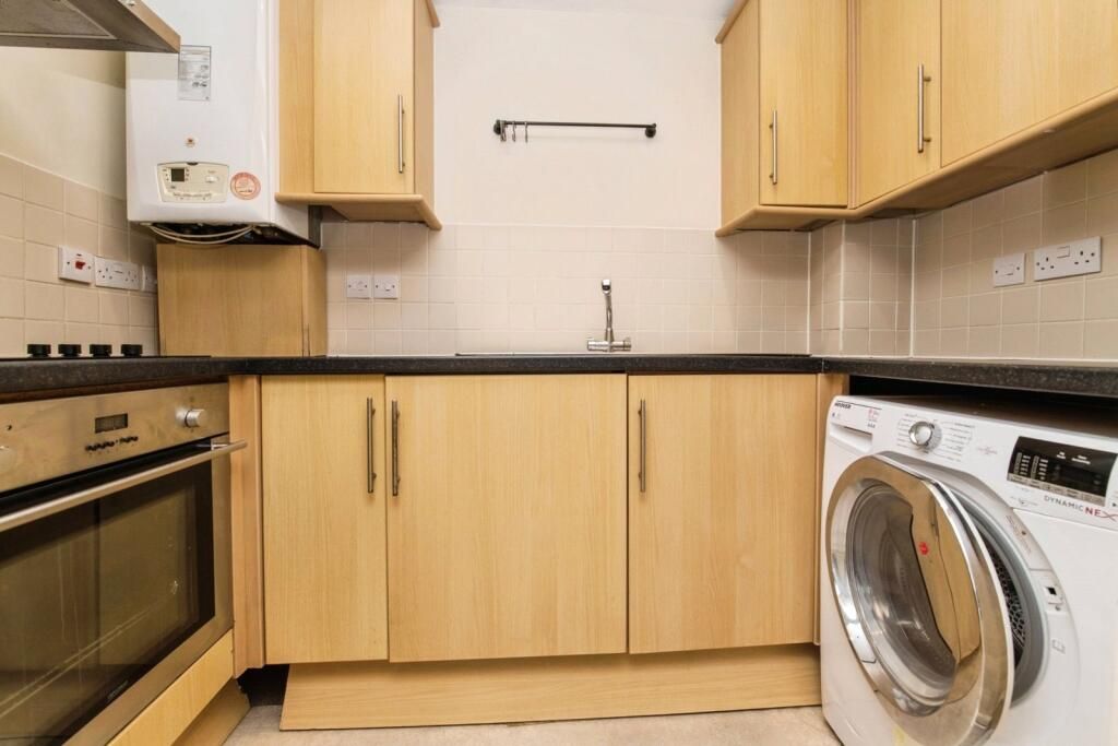 Property photo 3 of 6