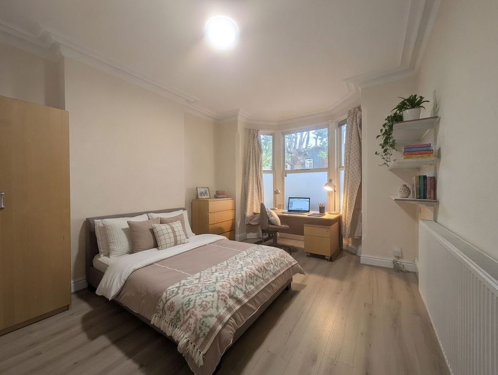 Property photo 3 of 7 Photo 13