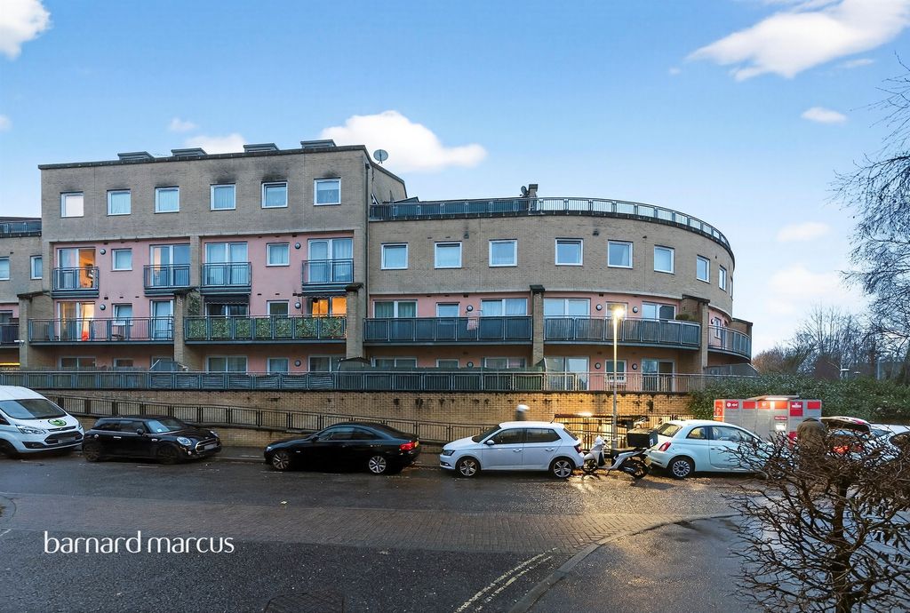 Property photo 1 of 10