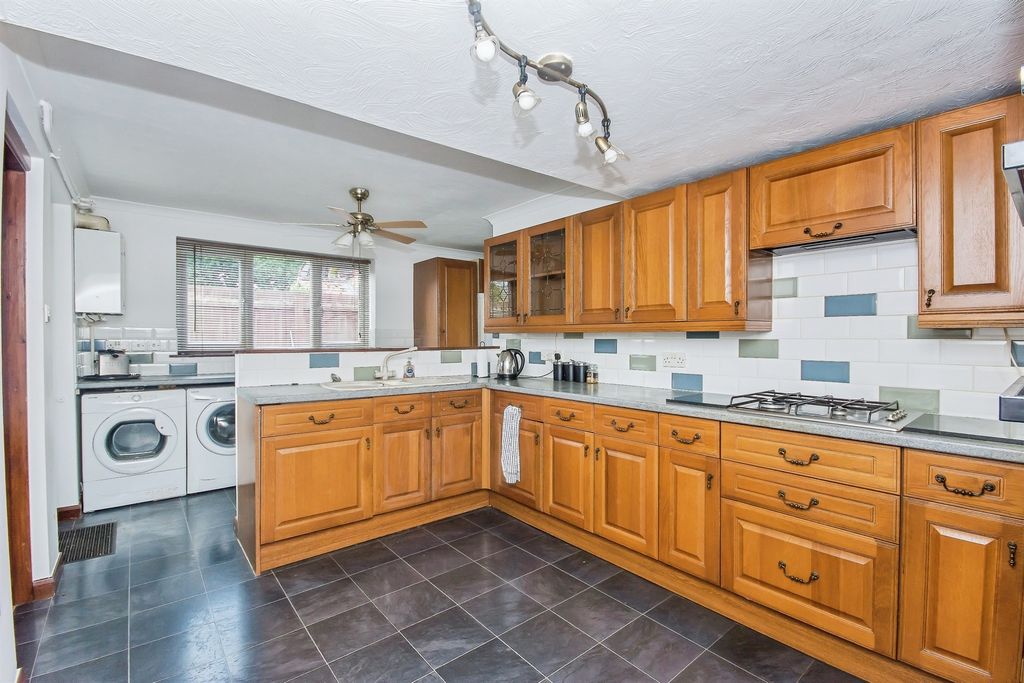 Property photo 2 of 16