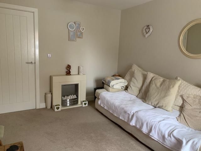 Property photo 2 of 11 Living Room