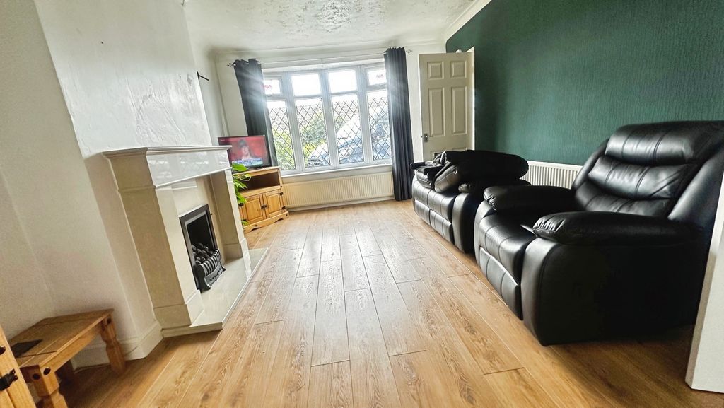 Property photo 1 of 10 Pbox-Living_Room-309284.Jpg