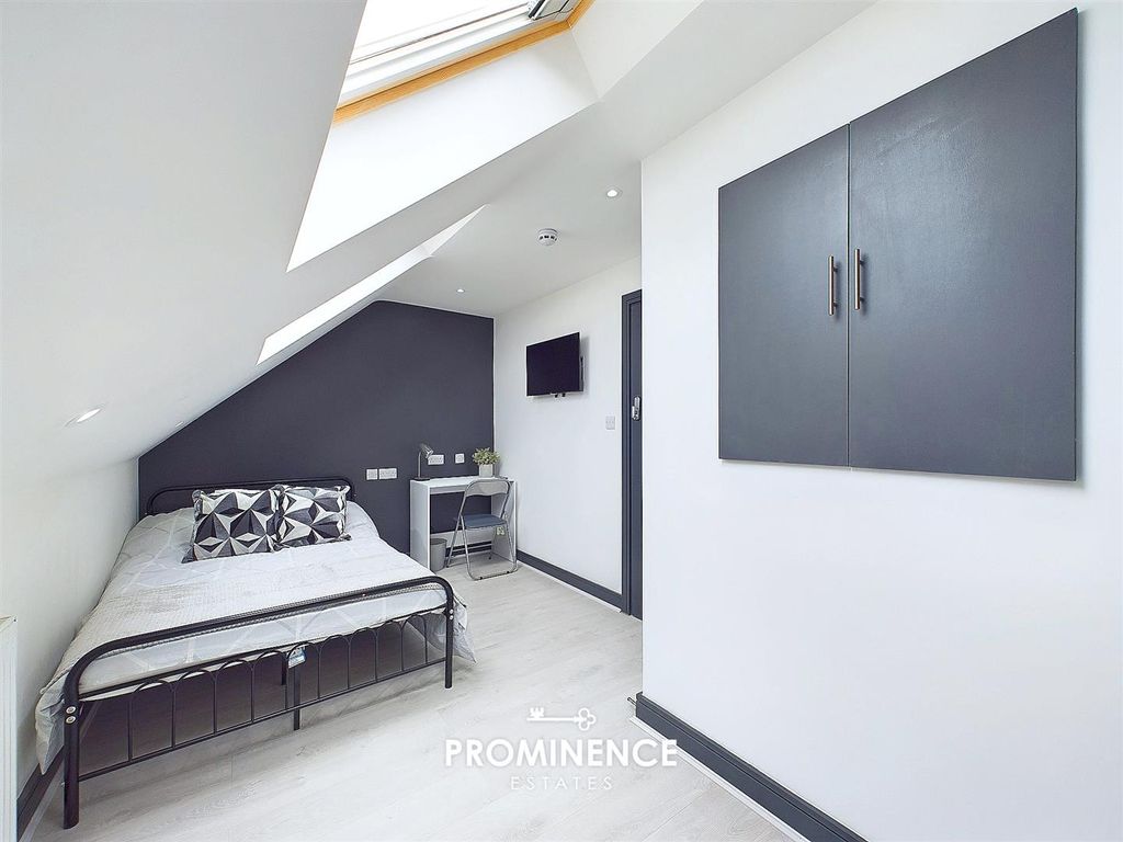 Property photo 1 of 9 Cam03736G0-Pr0014-Still008.Jpg