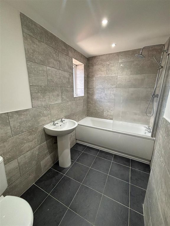 Property photo 3 of 8 3.Jpg