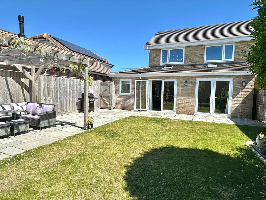 Property photo 2 of 24 Picture No. 13