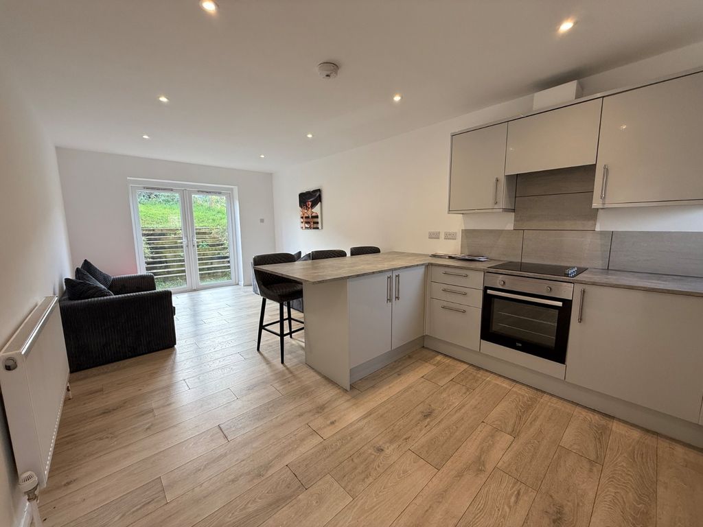 Property photo 2 of 10 Picture No. 05