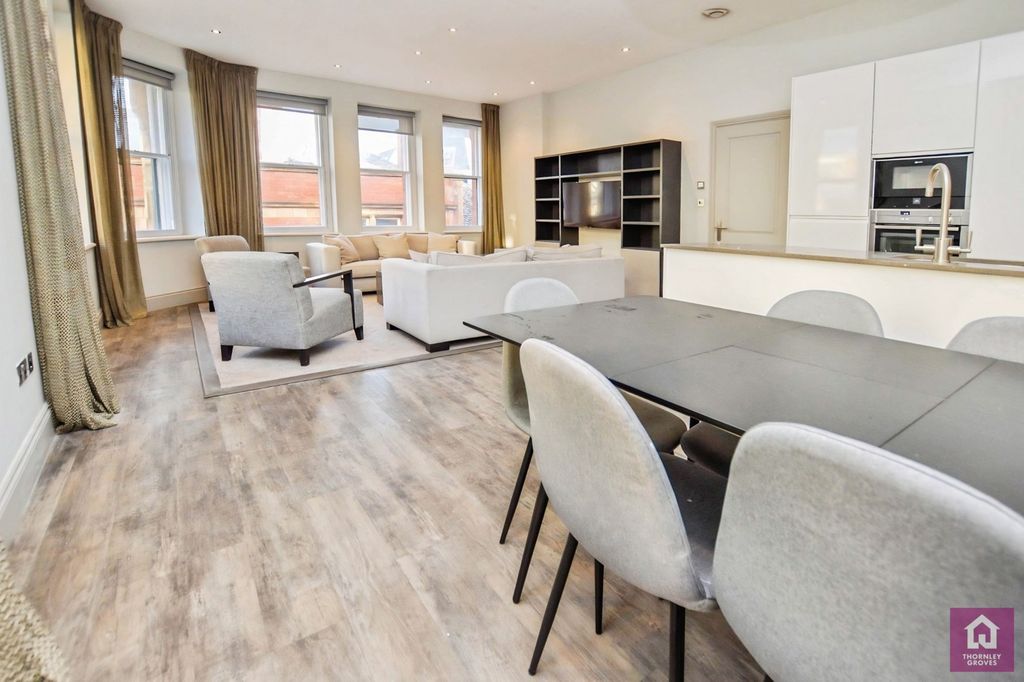Property photo 3 of 16 Pbox-Img.Jpg