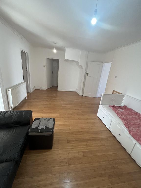 Property photo 3 of 13 Gallery