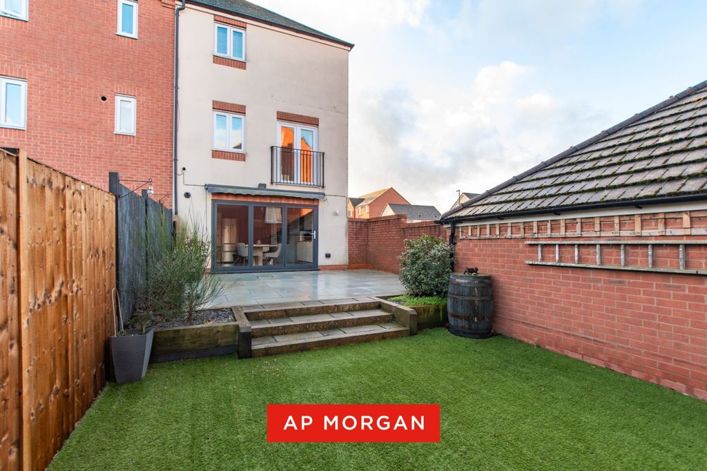 Property photo 2 of 15 Picture No. 05