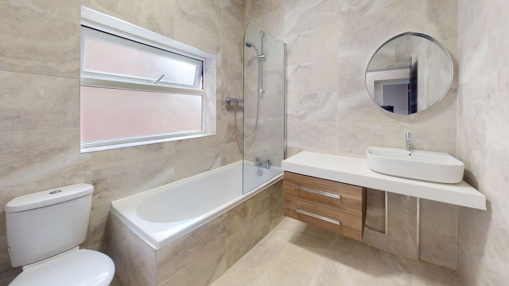 Property photo 2 of 16 4990822