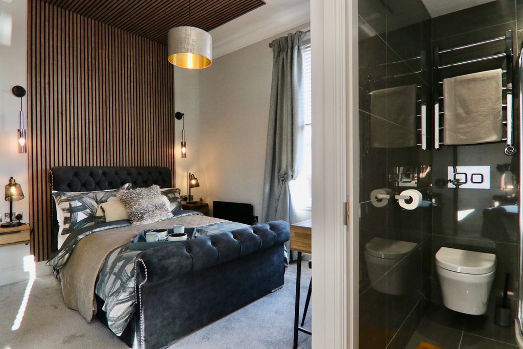 Property photo 3 of 13 Gallery