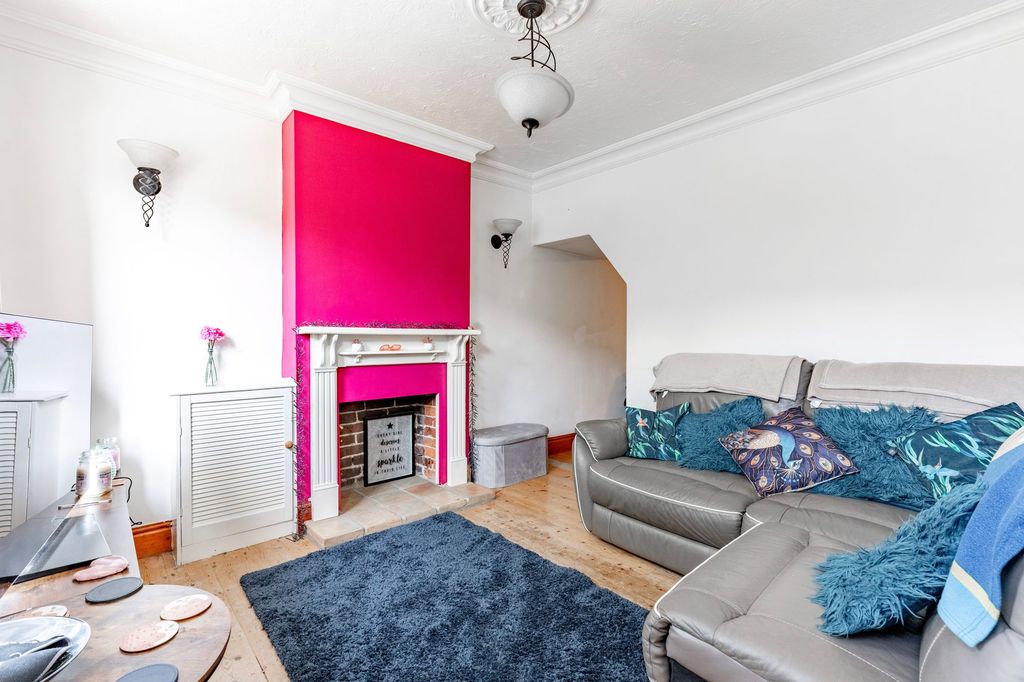 Property photo 2 of 16