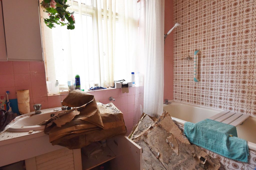 Property photo 2 of 8